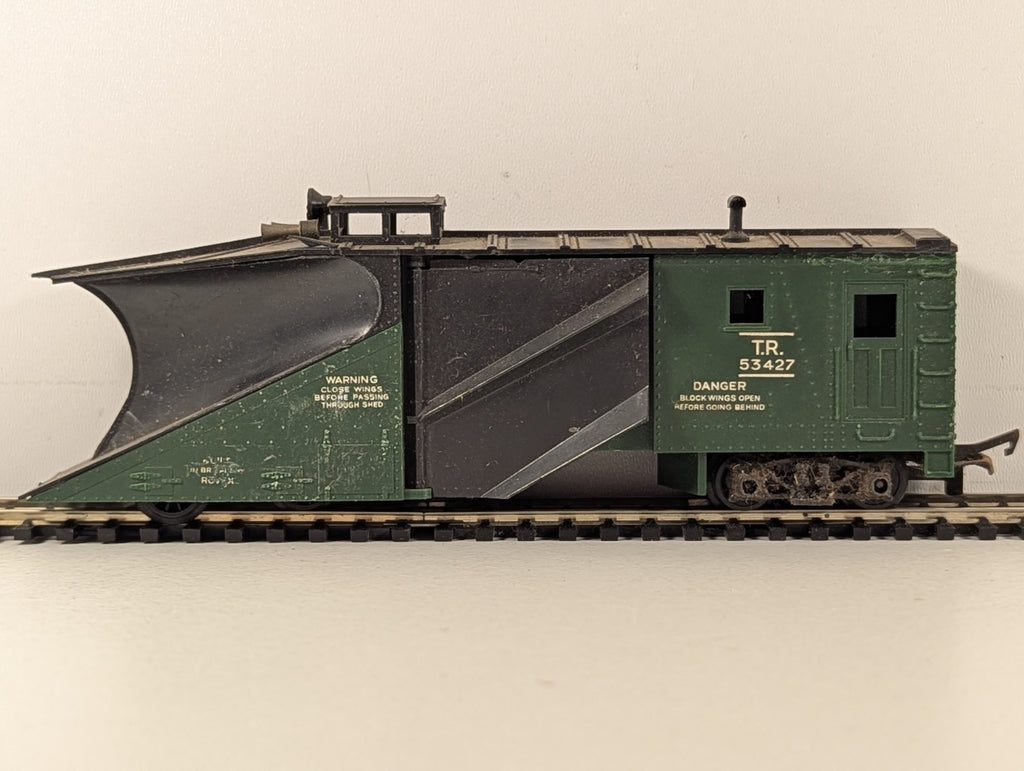 Tri-ang OO Gauge Snow Plough 53427 Tri-ang Railways Green R138