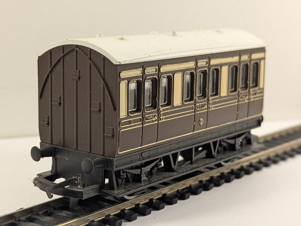 Hornby R446 OO Gauge GWR 4-Wheel Composite Coach