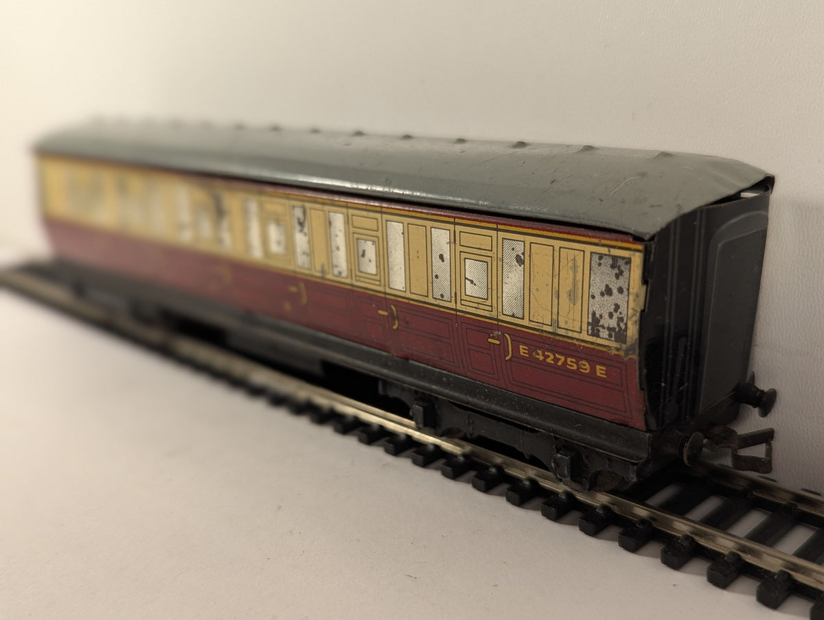 Hornby Dublo OO Gauge BR Tinplate Main Line Coach Passenger Coach E42759E