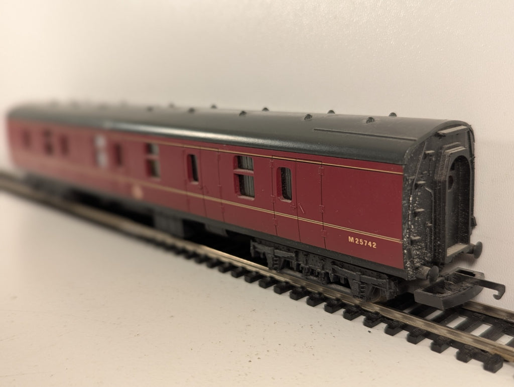 Lima BR Mk1 Full Brake Coach OO Gauge