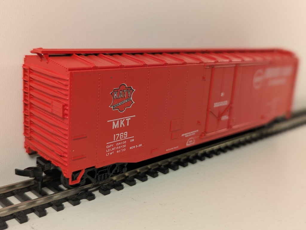 Athearn HO Gauge MKT Katy 50ft Plug Door Boxcar 1789