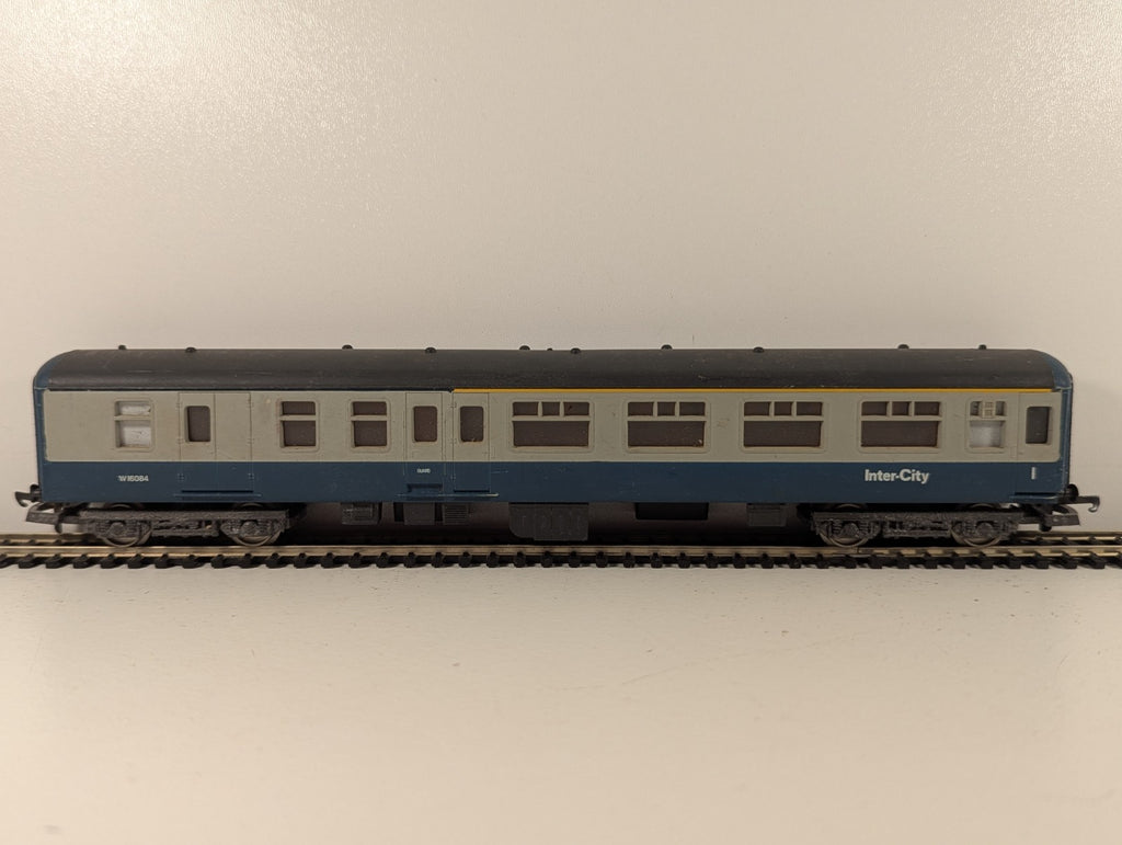 Lima L305303 OO Gauge Mk2B Brake Corridor 1st Coach Blue & Grey
