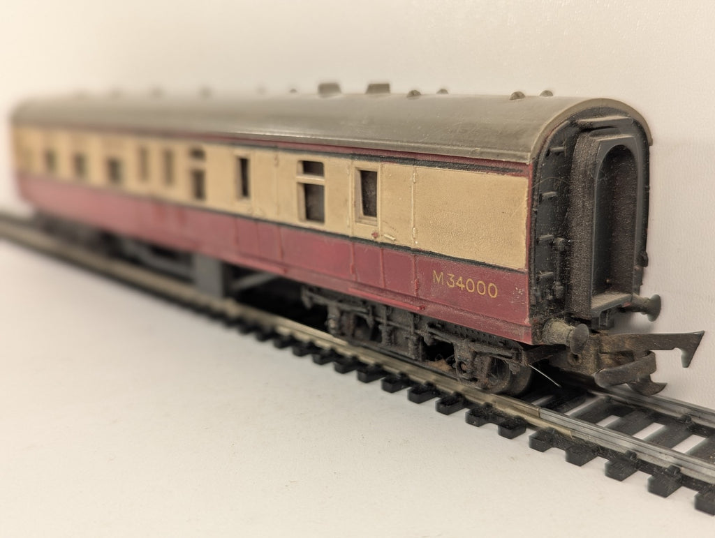 Tri-ang OO Gauge BR Mk1 Brake Second Coach Passenger Coach M34000