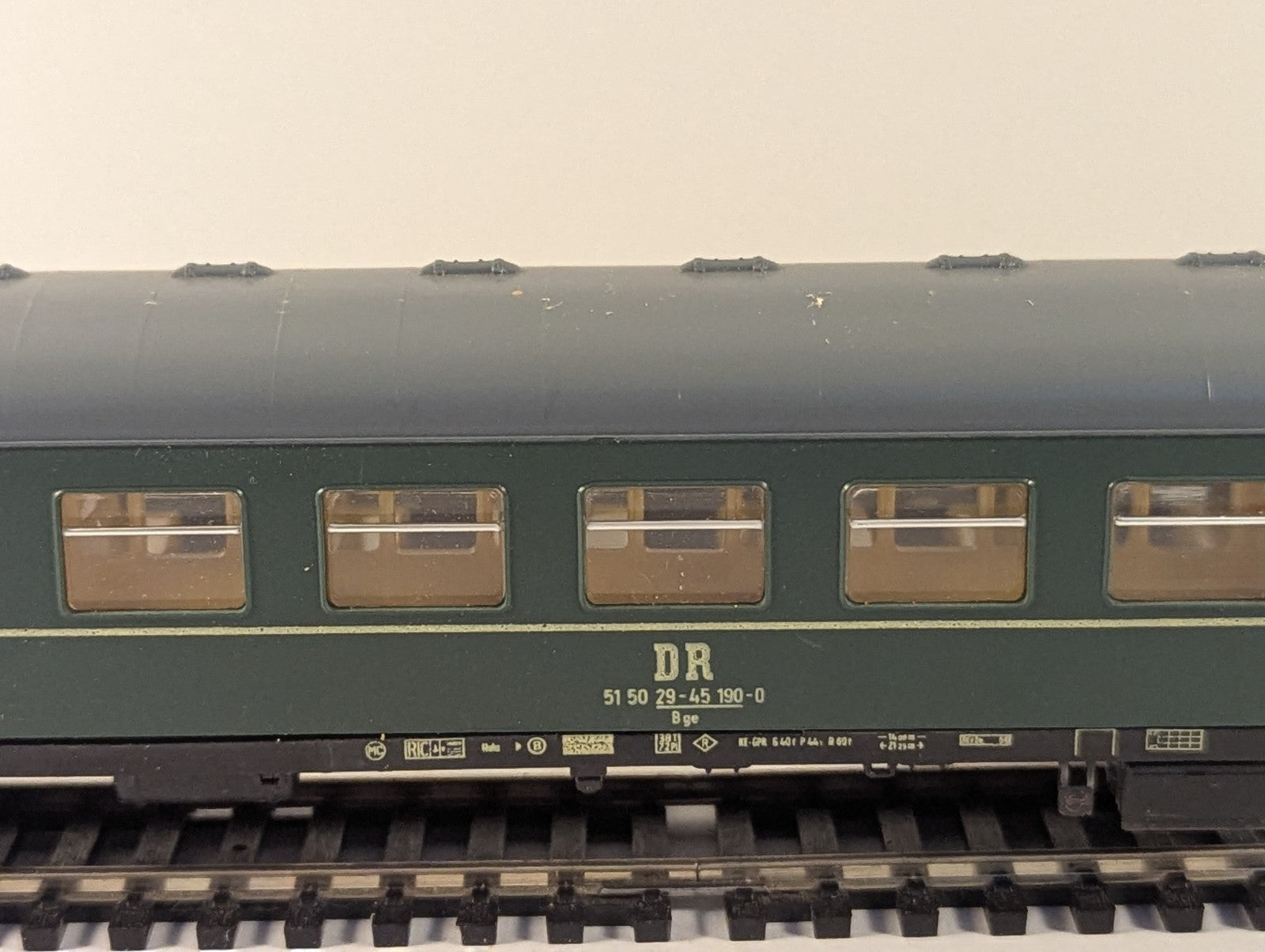 PIKO HO Gauge 1st/2nd Class Composite Passenger Coach