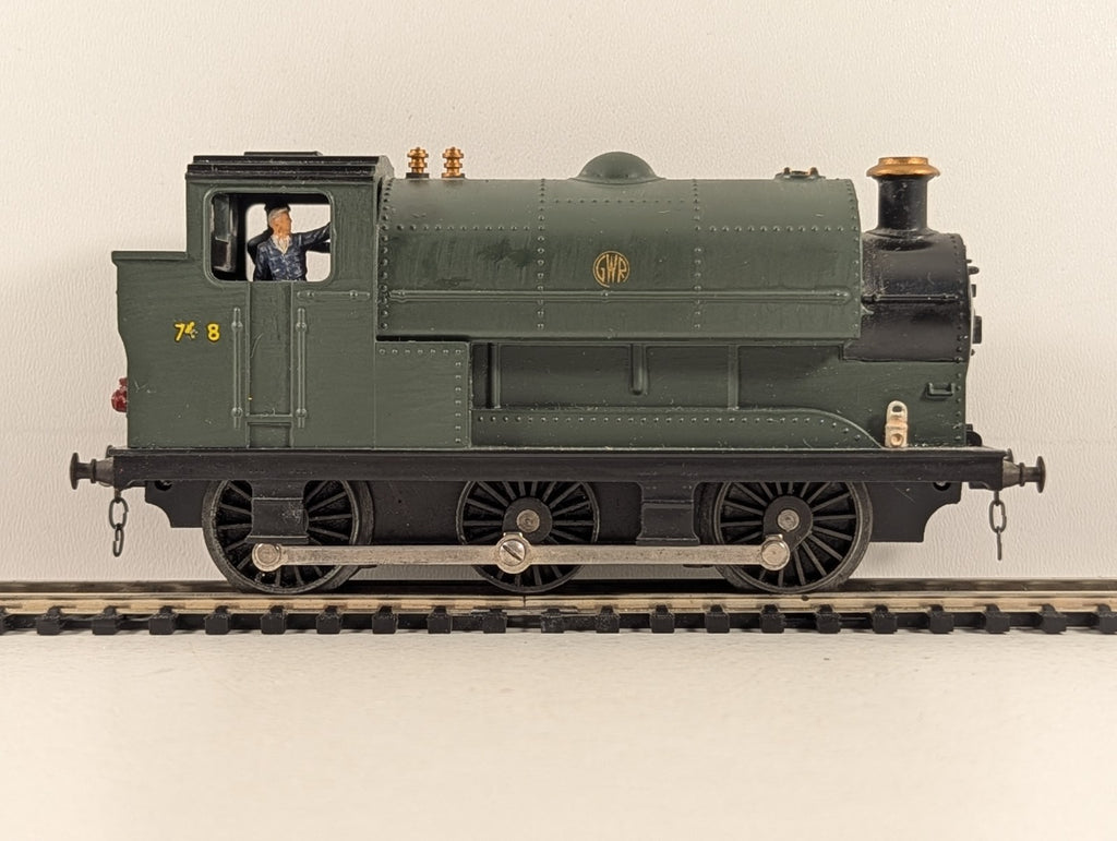 Tri-ang Railways R254 OO Gauge Transcontinental 0-6-0 Saddle Tank Locomotive