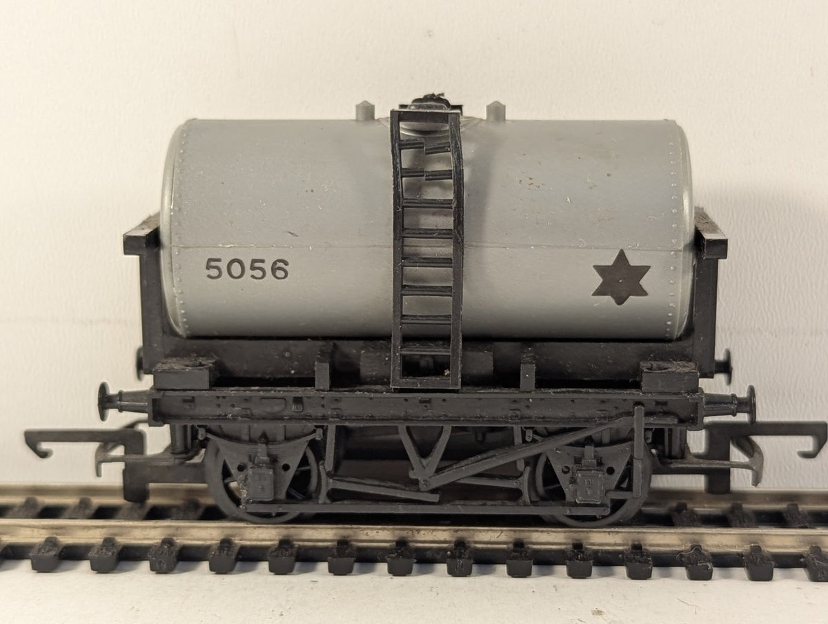 Tri-ang OO Gauge Tank Wagon Goods Wagon 5056 Silver R12