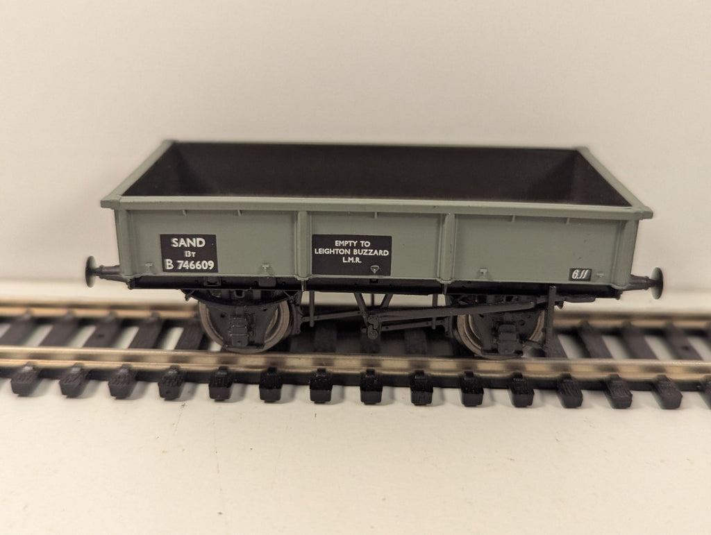 Bachmann OO Gauge 13T Steel Sand Tippler Wagon BR Grey