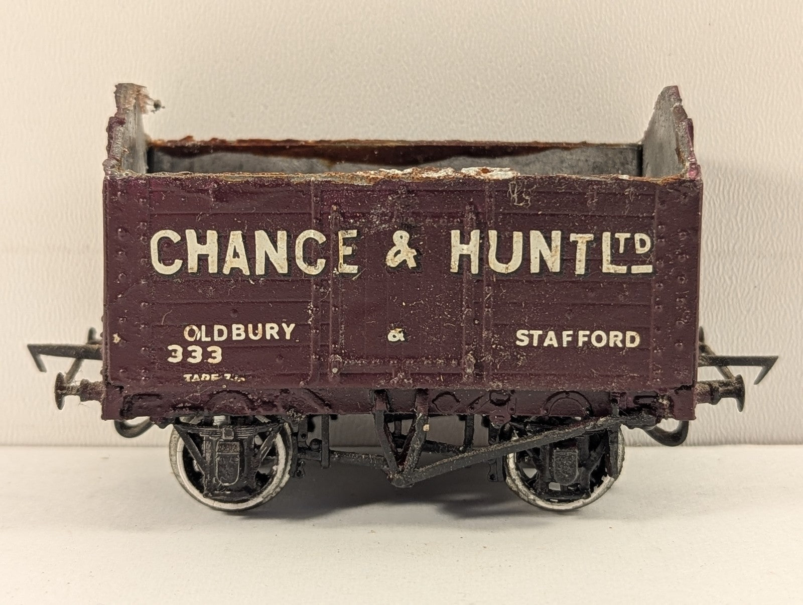 OO Gauge 7-Plank Peaked End Wagon Goods Wagon 333 Chance & Hunt Maroon