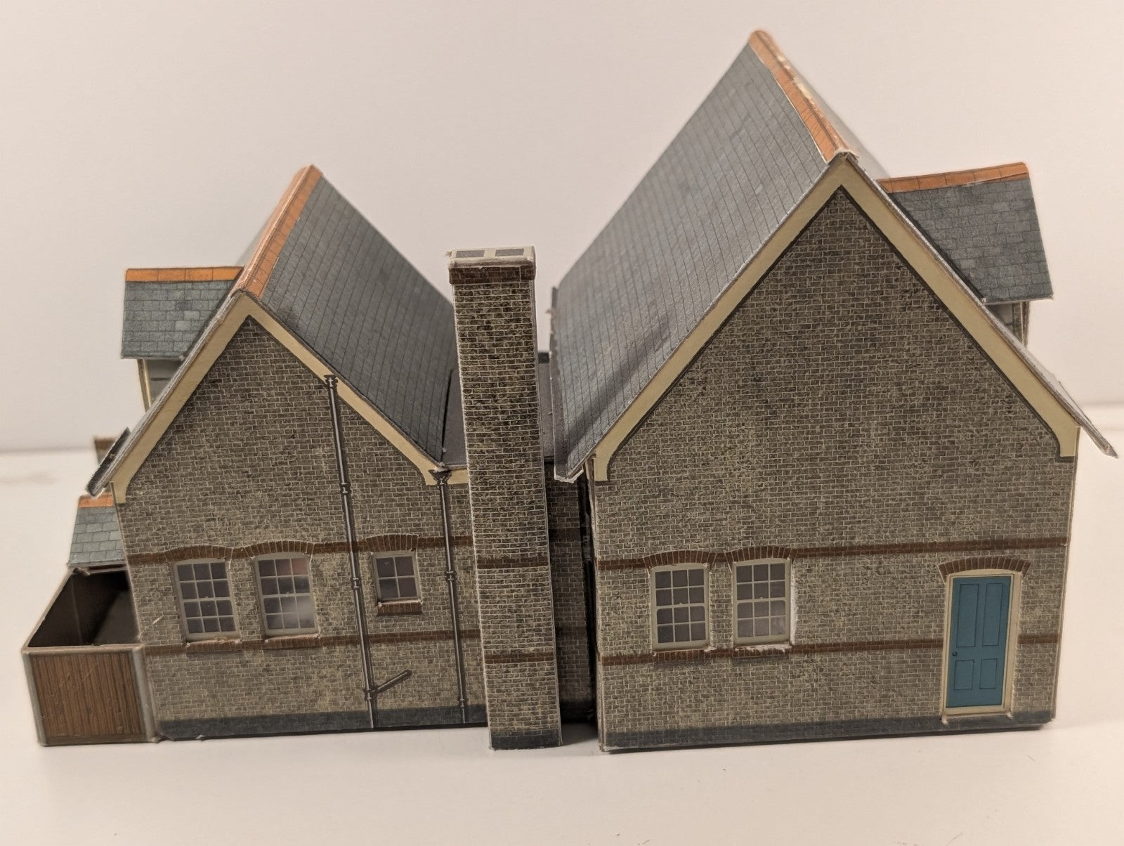 Superquick B31 Village School Card Model Kit