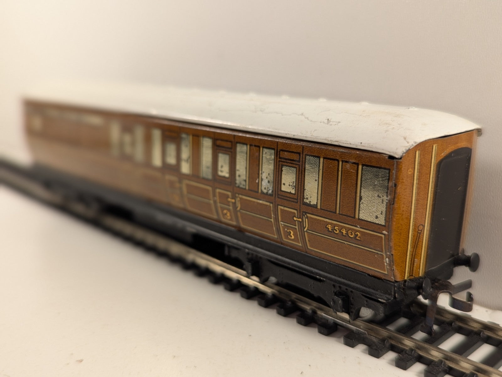 Hornby Dublo OO Gauge LNER Brake Third Coach Passenger Coach 45402