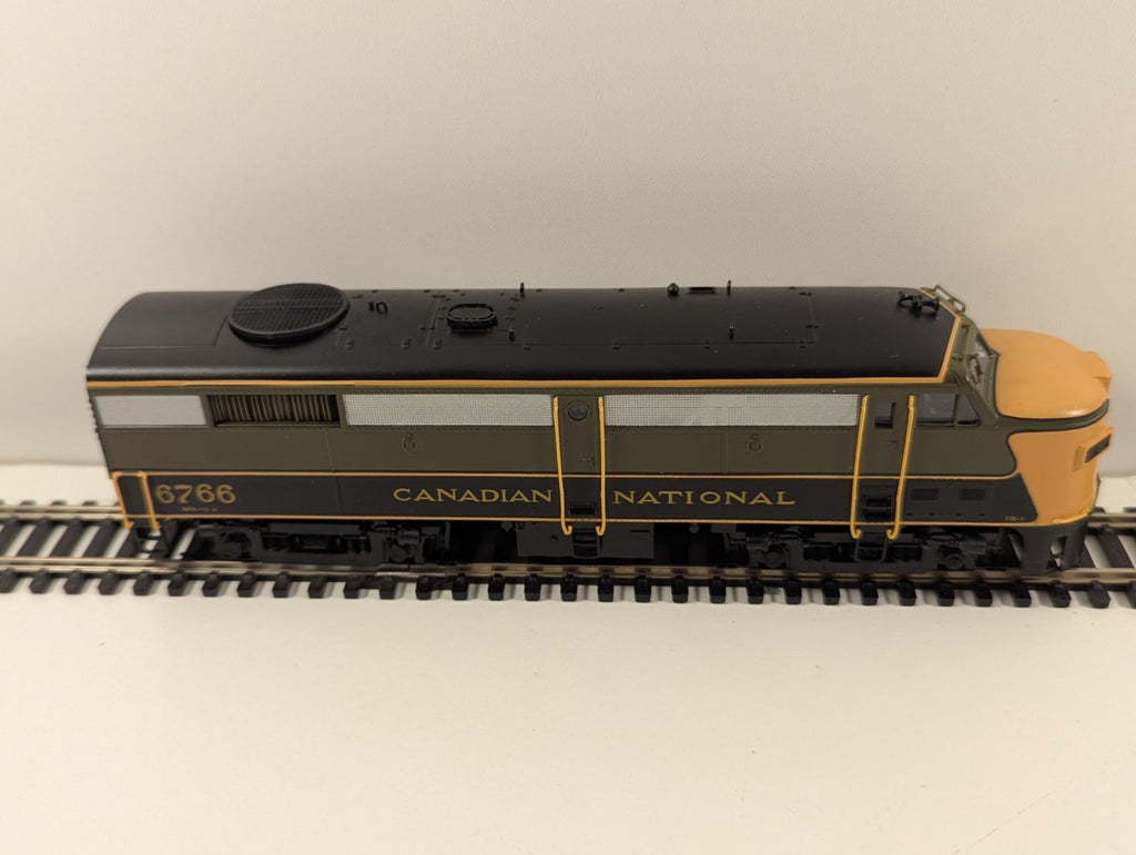 Life-Like Proto 2000 HO Scale Canadian National FB2 Diesel Locomotive – No. 6766