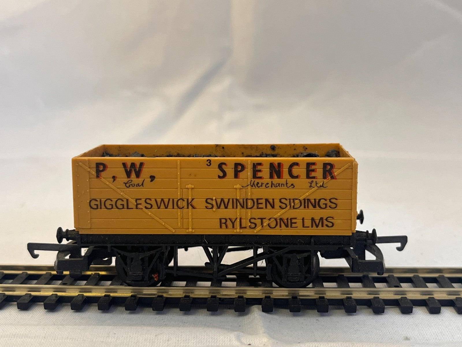 Lima OO Gauge P.W. Spencer 7 Plank Open Wagon