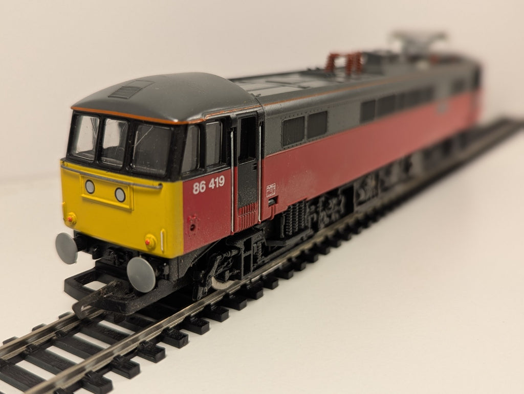 Hornby OO Gauge British Rail Class 86 Electric Locomotive 86419