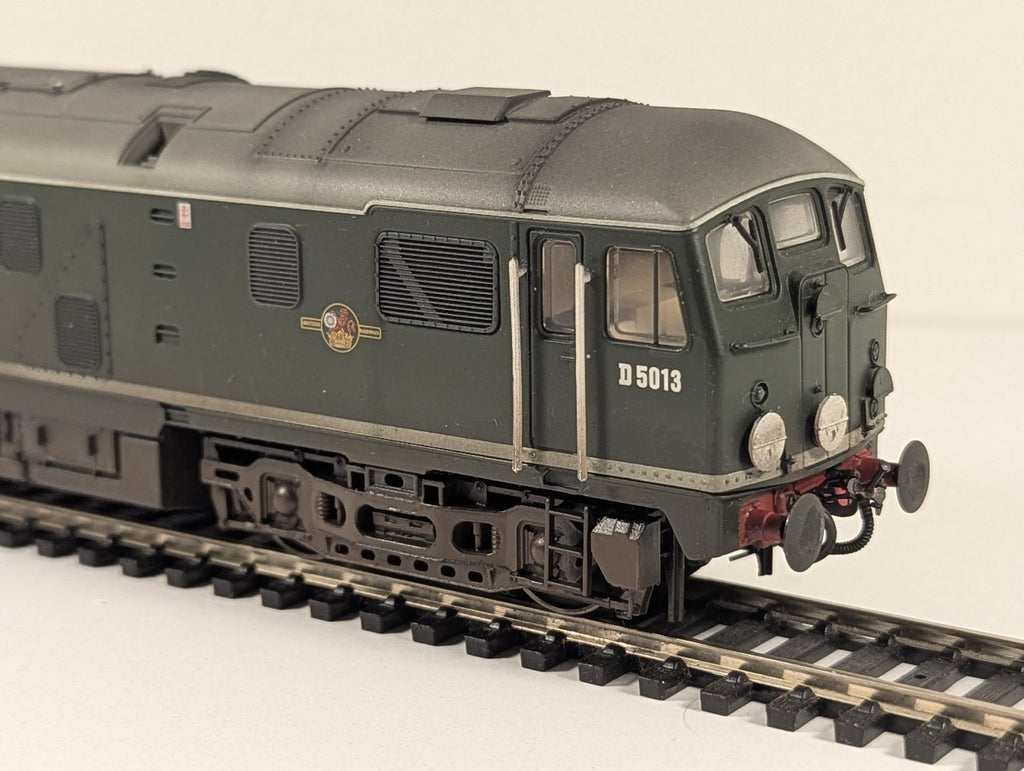 Bachmann OO Gauge Class 24 Diesel Locomotive D5013 BR Green