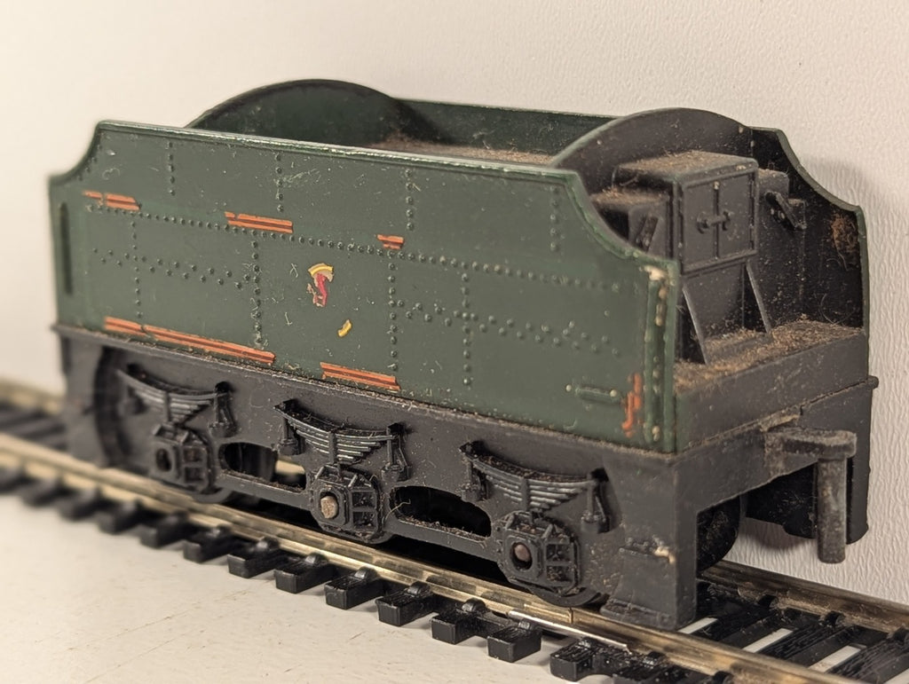 Tri-ang Hornby R33 OO Gauge BR Green Tender - Spares/Repairs