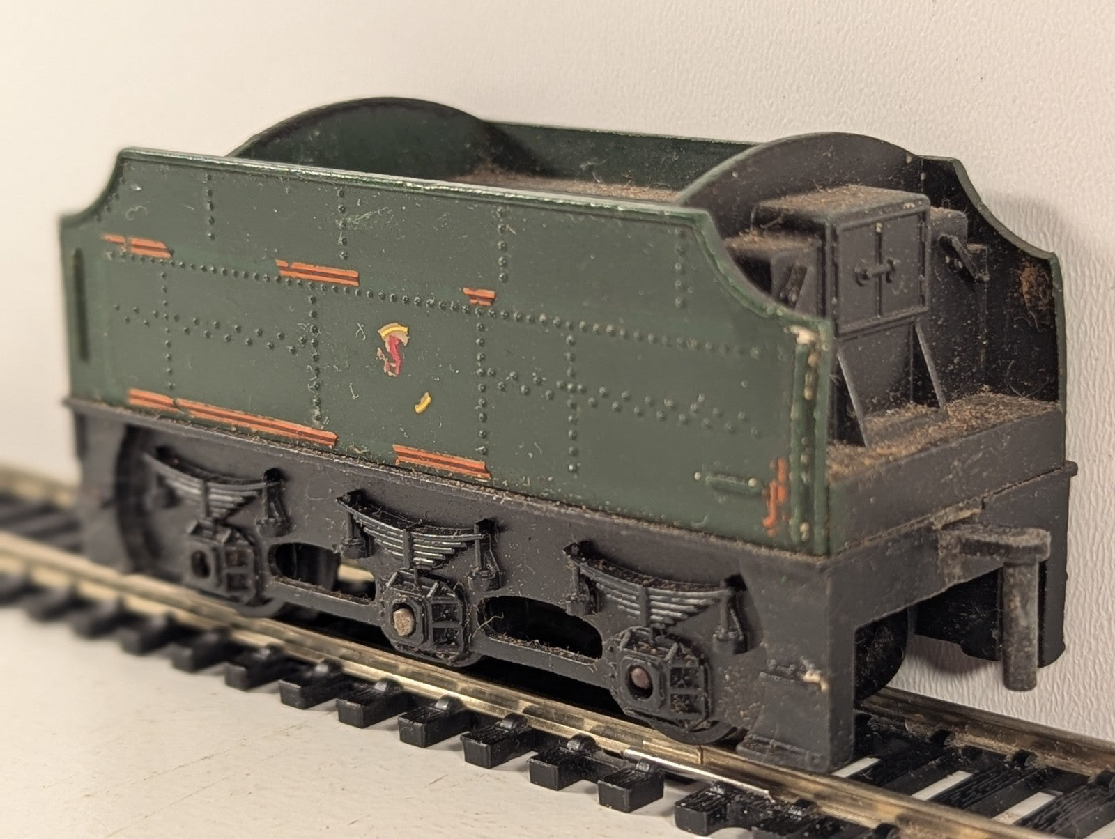Tri-ang Hornby R33 OO Gauge BR Green Tender - Spares/Repairs