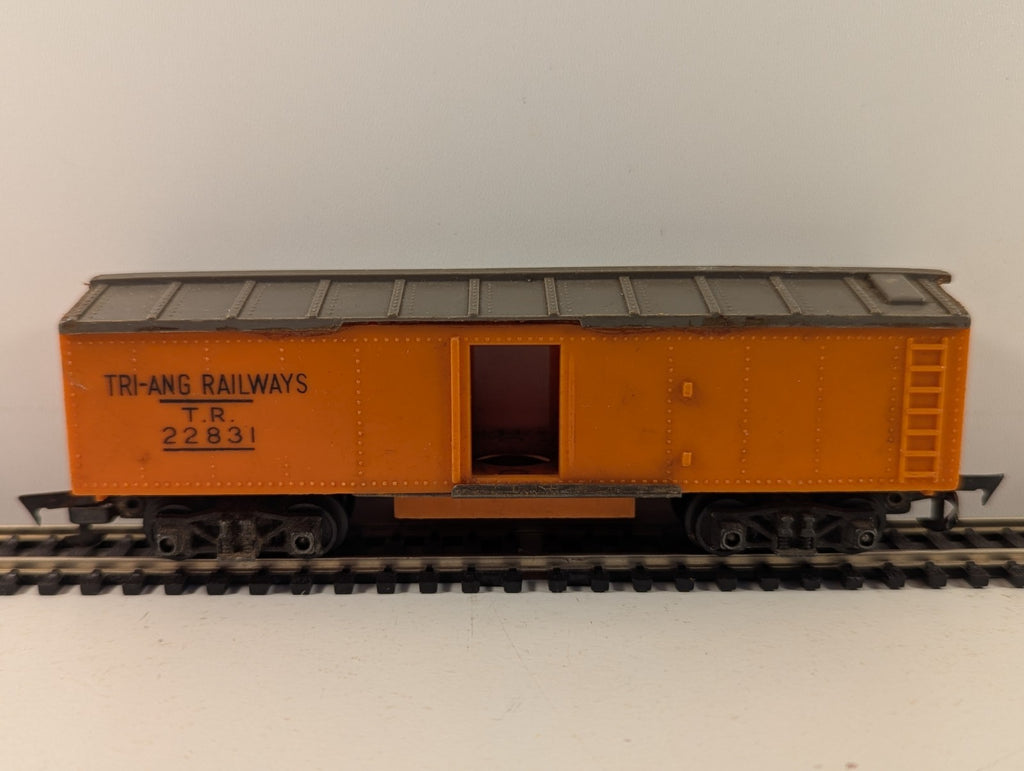Tri-ang Railways R114 OO Gauge Orange Box Car