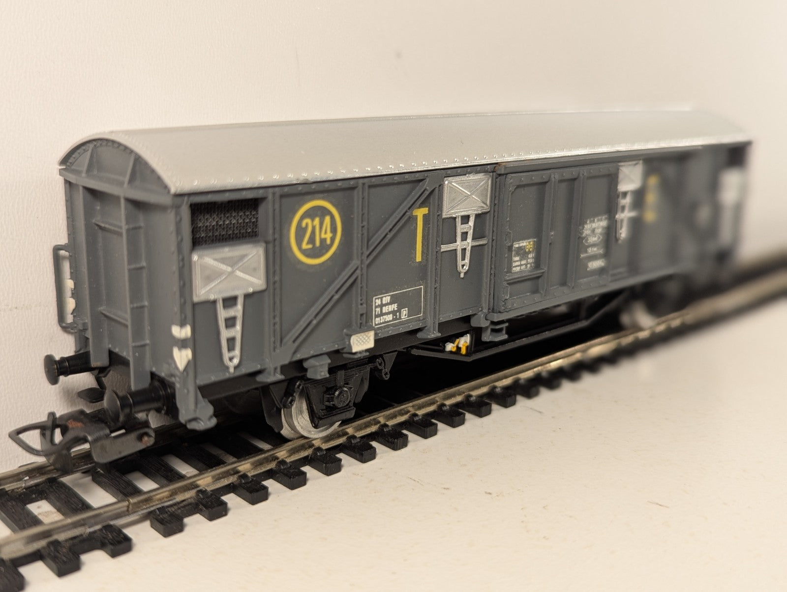 Electrotren HO Gauge RENFE J-2 Closed Box Van Goods Wagon 0137500-1
