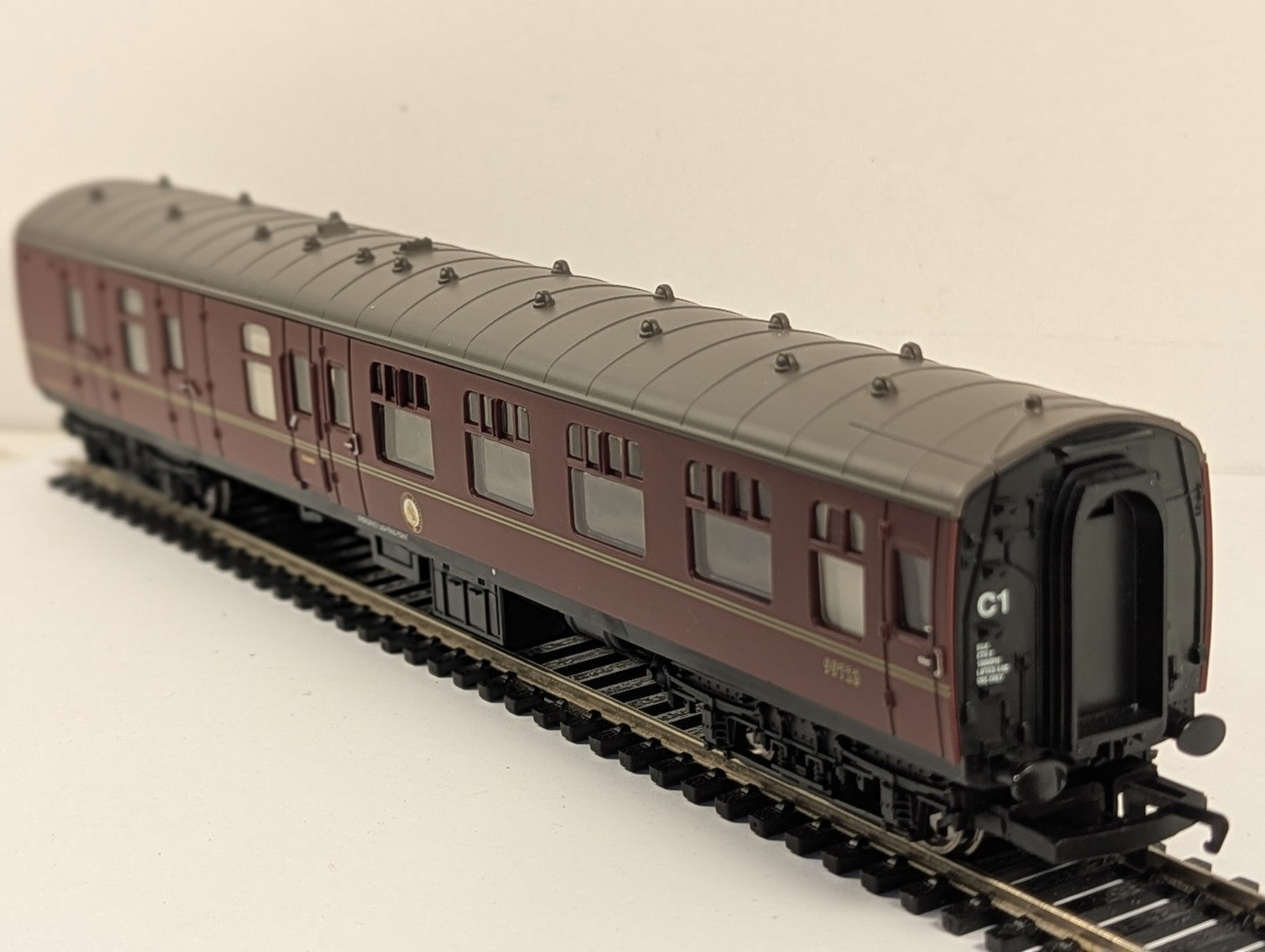 Hornby OO Gauge R4312 Hogwarts Express BSK Brake Coach 99723