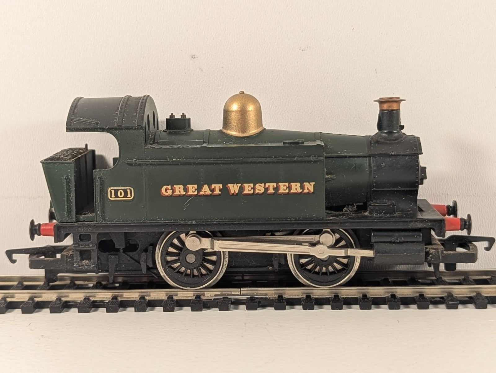 Hornby R077 GWR Holden Class 101 0-4-0T Tank Locomotive OO Gauge