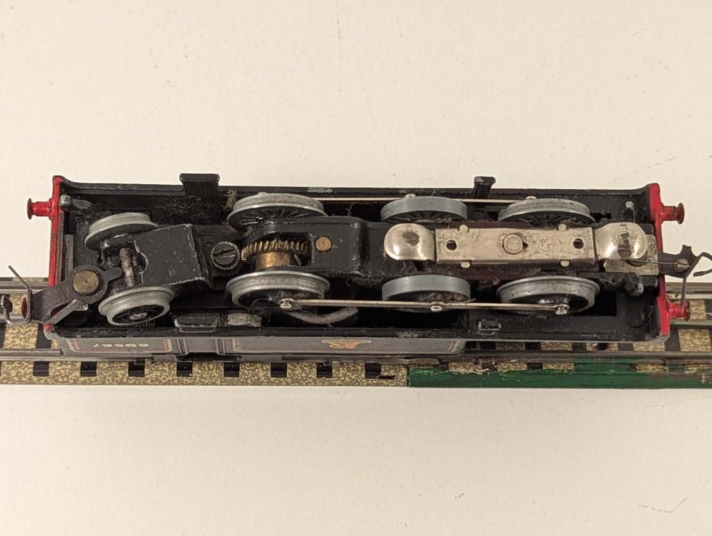 Hornby Dublo EDL17 0-6-2 Tank Locomotive 69567 – 3 Rail – Poor Runner – OO Gauge