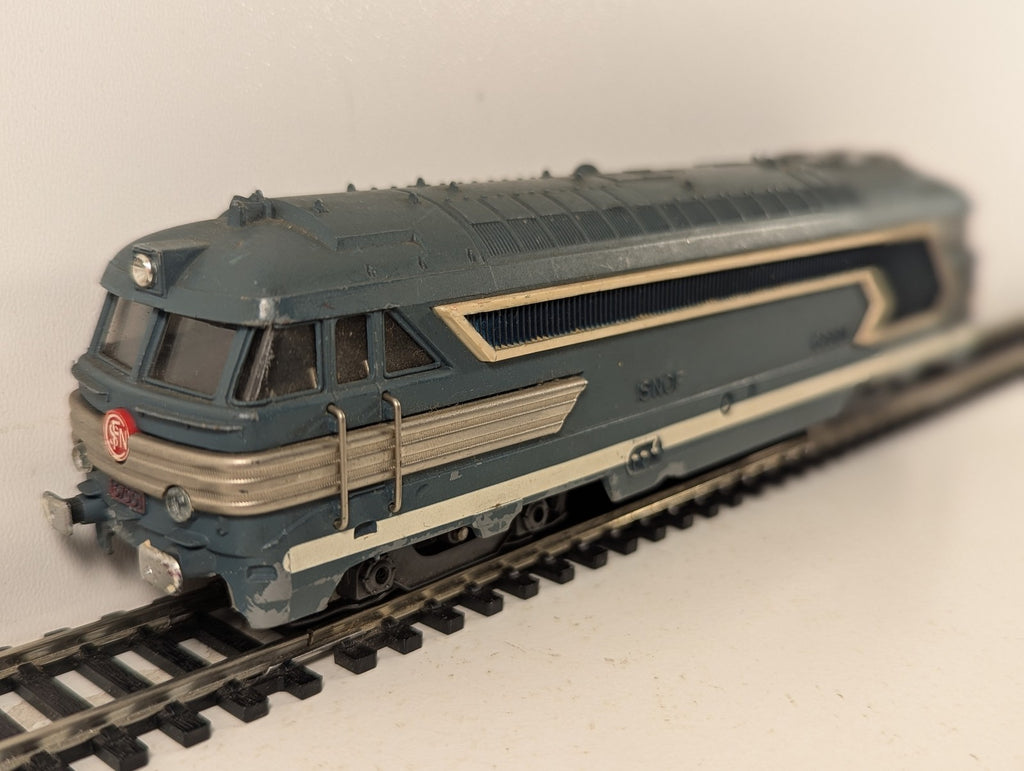 Jouef HO Gauge SNCF Class BB 67000 Diesel Locomotive 67001 SNCF Blue Non-Runner