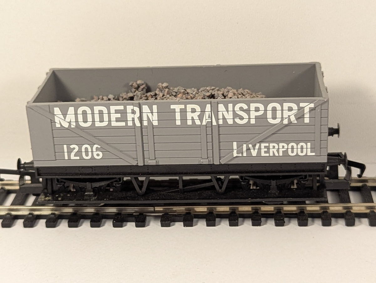 Hornby R1115 OO Gauge 7 Plank Open Wagon Modern Transport Liverpool with coal
