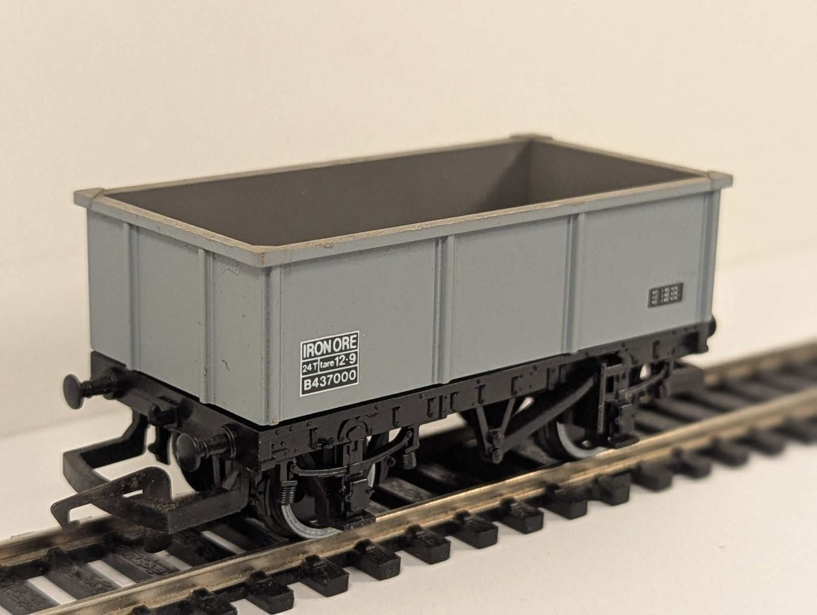 Hornby R081 BR 24 Ton Iron Ore Wagon B437000