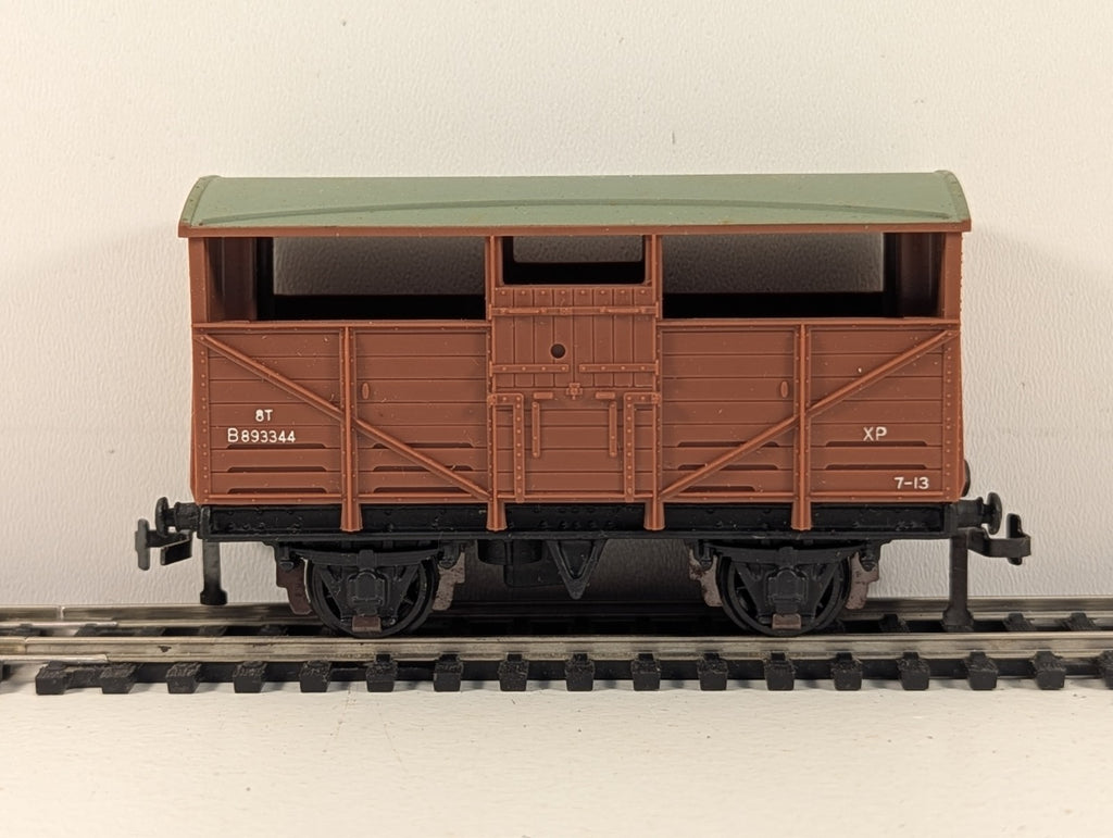 Hornby Dublo 32021 OO Gauge BR Brown 8-Ton Cattle Wagon - Boxed