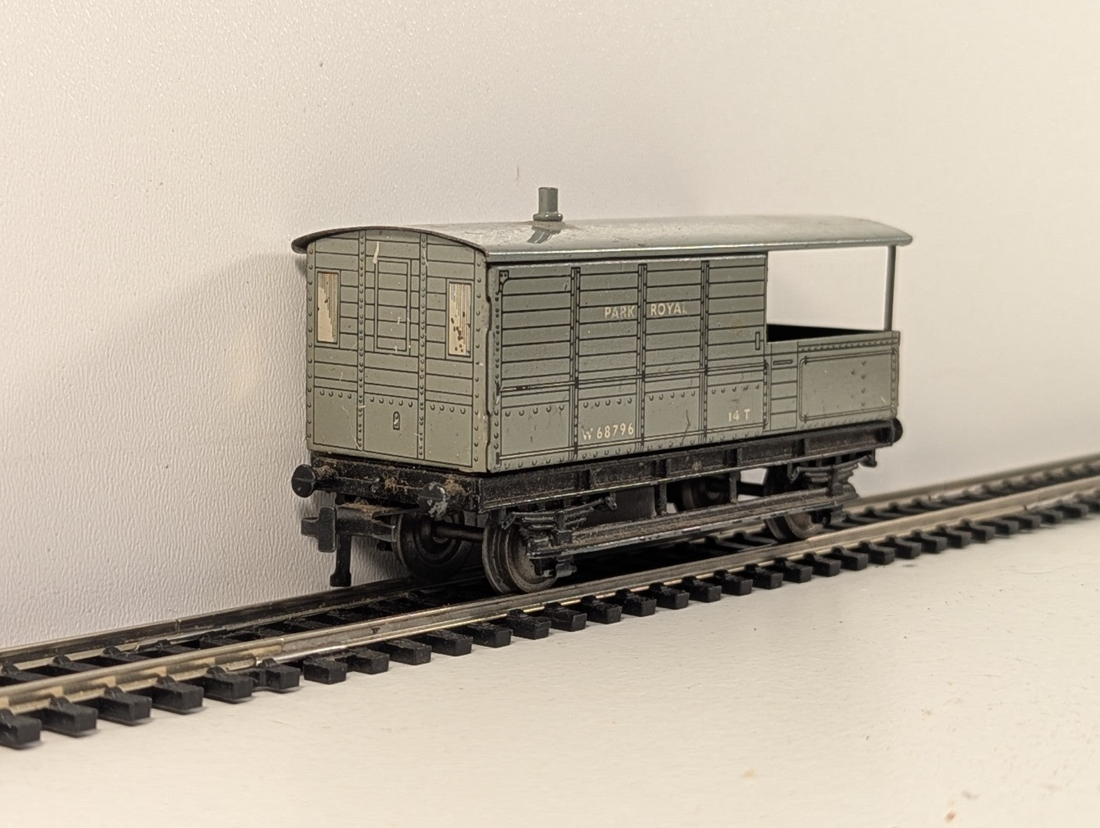 Hornby Dublo 32047 OO Gauge Western Region GWR Toad Brake Van - Boxed