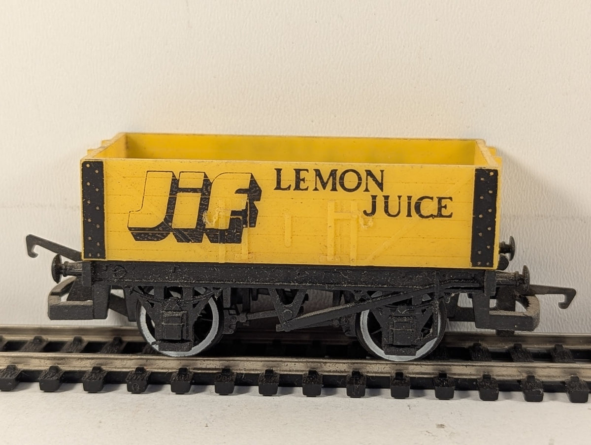 Hornby OO Gauge Jif Lemon Juice Wagon Open Wagon R012