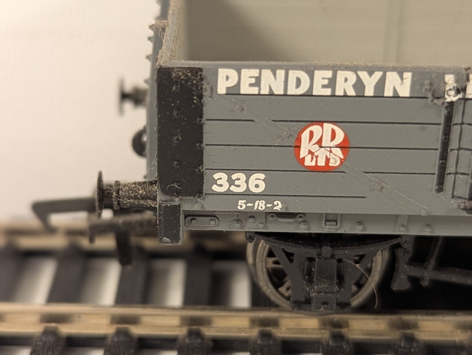 Bachmann 37-027B OO Gauge Penderyn Limestone Quarries Co 5-Plank Wagon