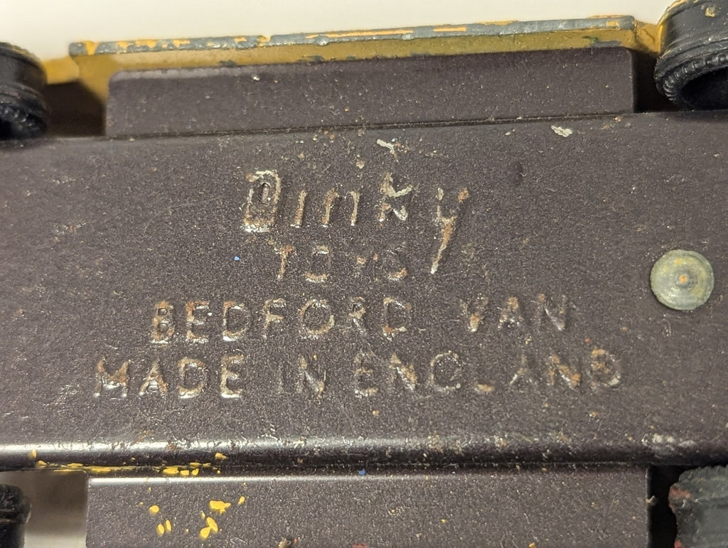 Dinky Toys 1:43 Bedford Van Die-cast Van VAM 27K Yellow