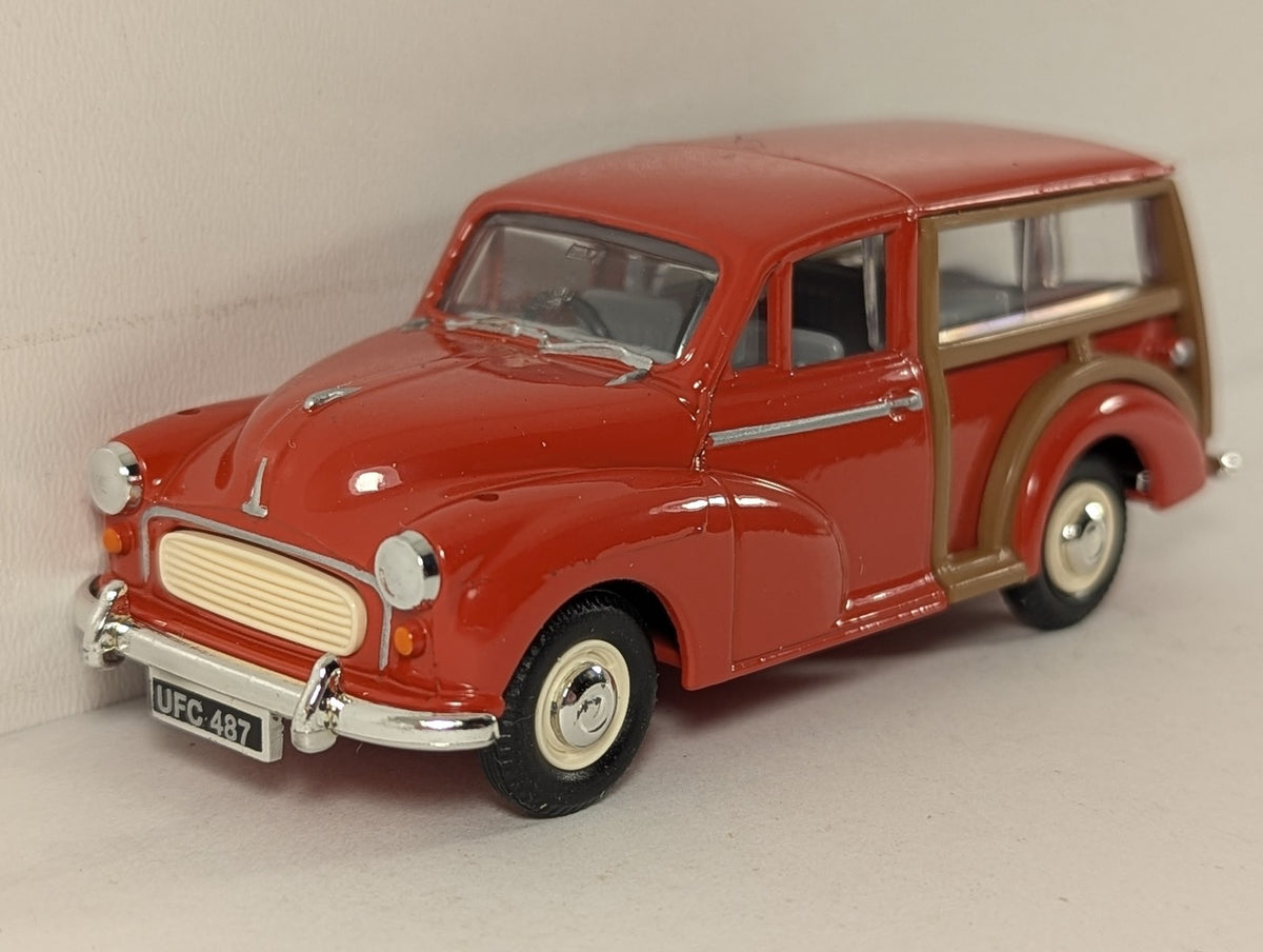 Vanguards 1:43 Morris Traveller Die-cast Model Car UFC 487 Red VA10006