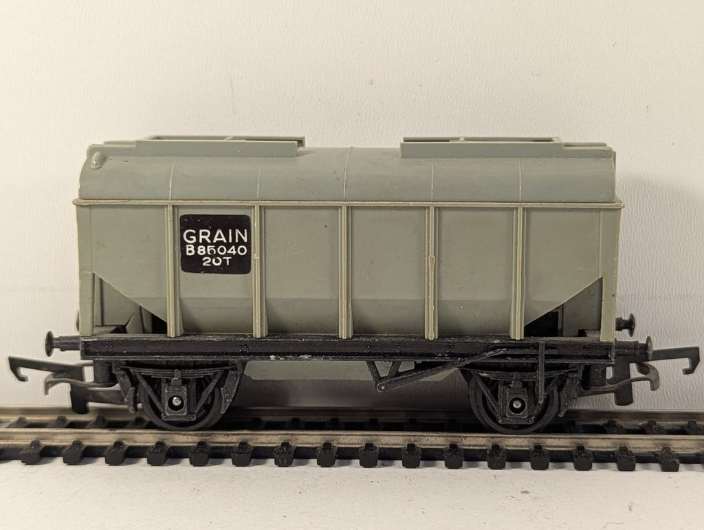 Tri-ang OO Gauge 20 Ton Grain Wagon Goods Wagon B85040 BR Grey R214