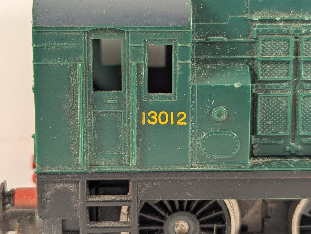 Tri-ang OO Gauge Class 08 Diesel Shunter Locomotive 13012 BR Green R152