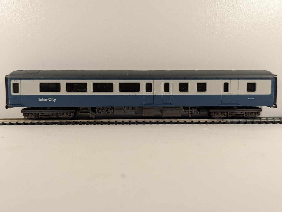 Airfix OO Scale 1st Class Inter-City Open Coach, Mk II Passenger Coach E9479