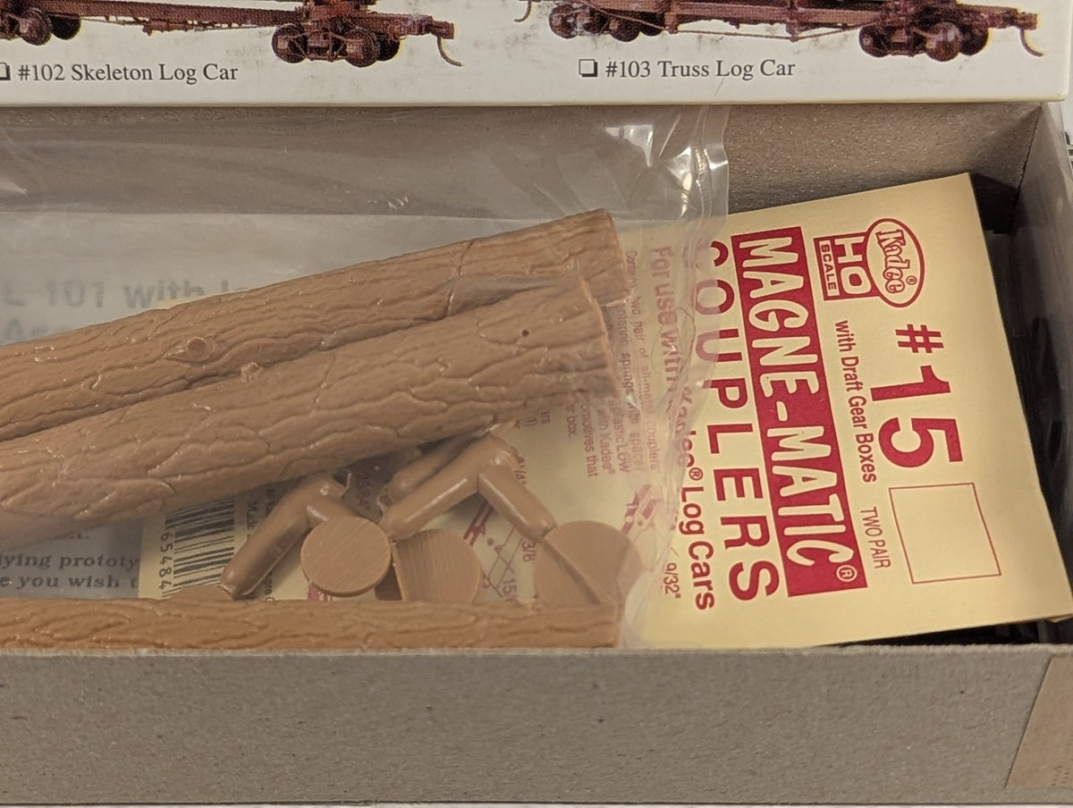 Kadee HO Scale Disconnect Log Trucks with Logs Master Builder's Kit Goods Wagon