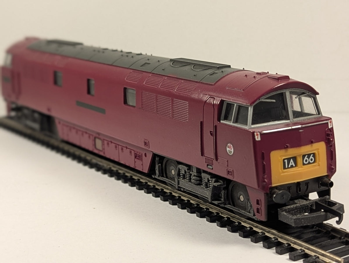 Lima OO Gauge Class 52 Western Gladiator Diesel Locomotive D1016 BR Maroon