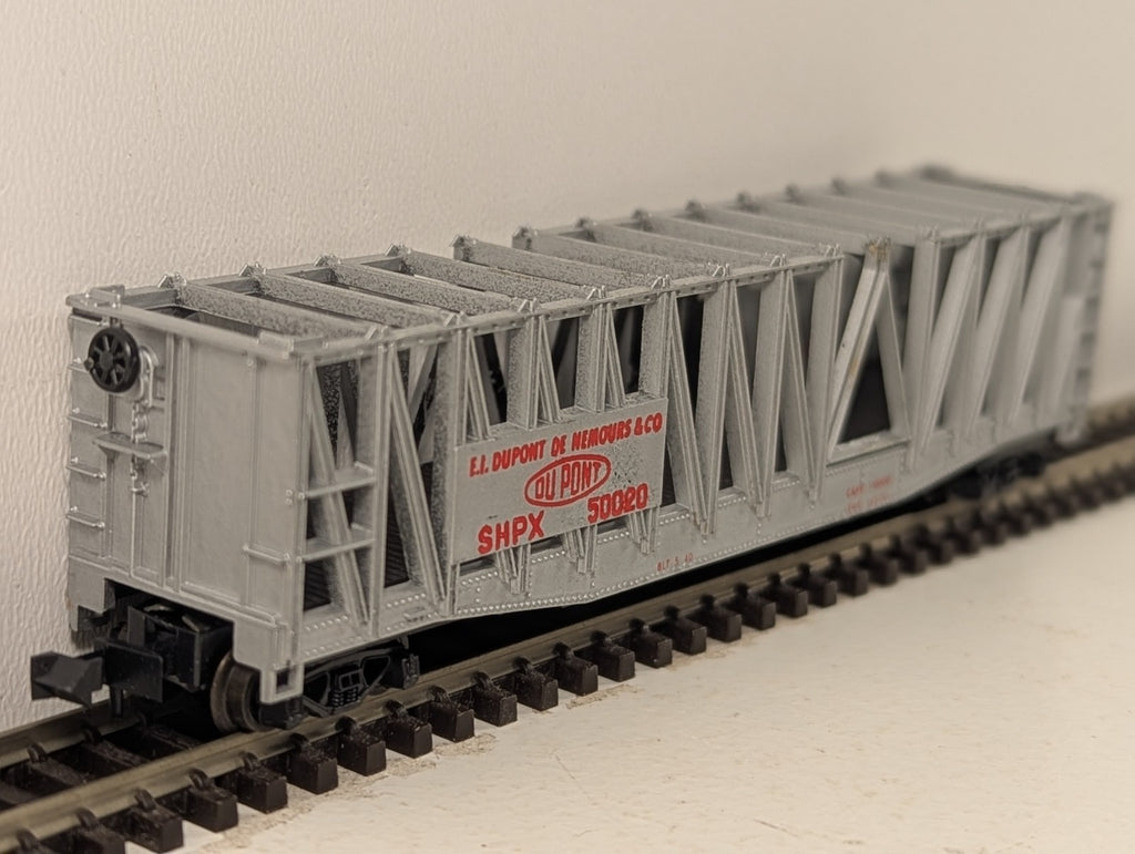 Minitrix 3101 N Gauge DuPont Container Car - Boxed