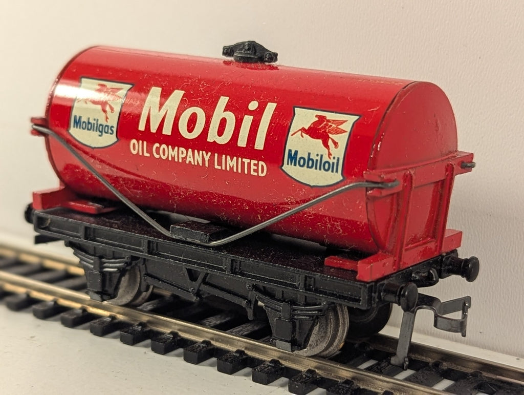 Hornby-Dublo 32084 OO Gauge Mobil Tank Wagon - Boxed