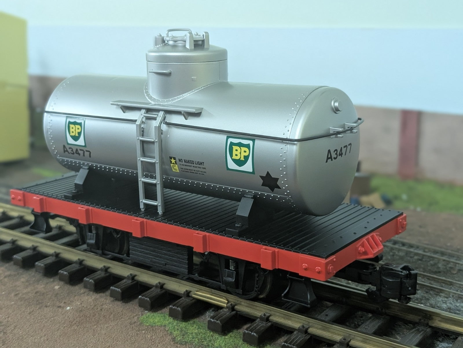 Aristo-Craft 40114 BP 20' Tank Car G Gauge