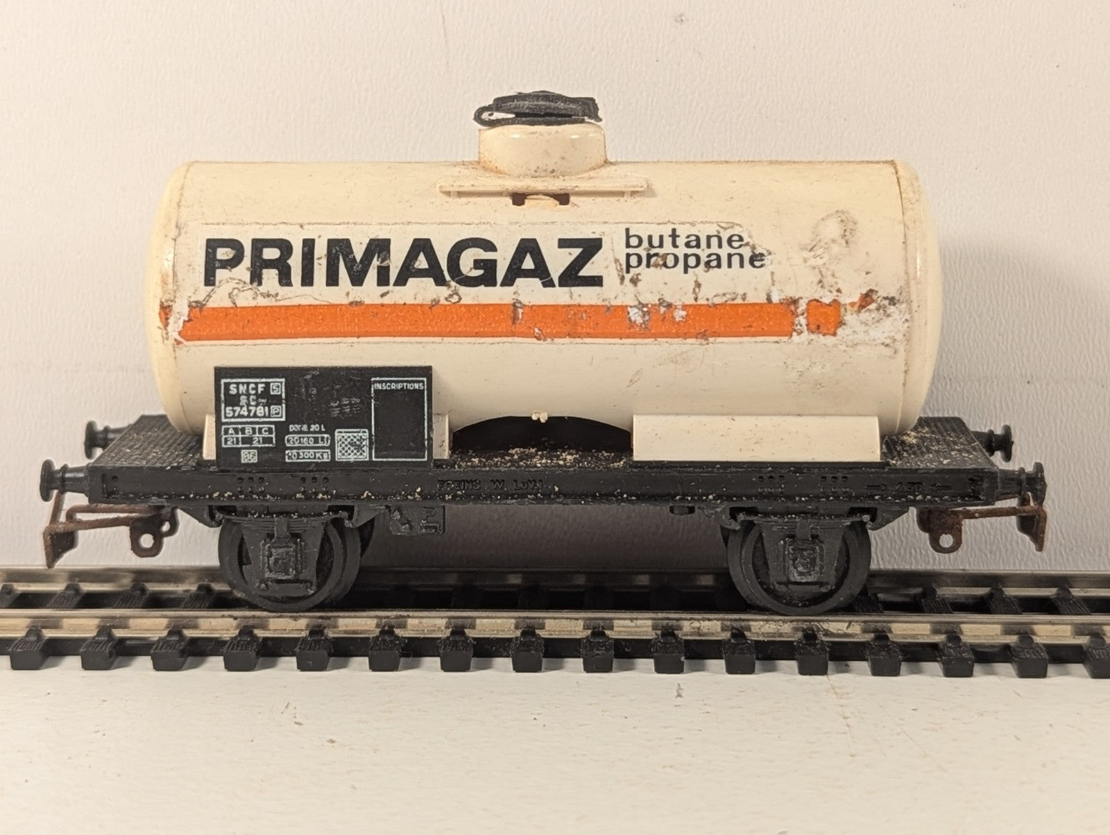 Jouef HO Gauge Primagaz Butane Propane Tanker Tank Wagon 574781 649