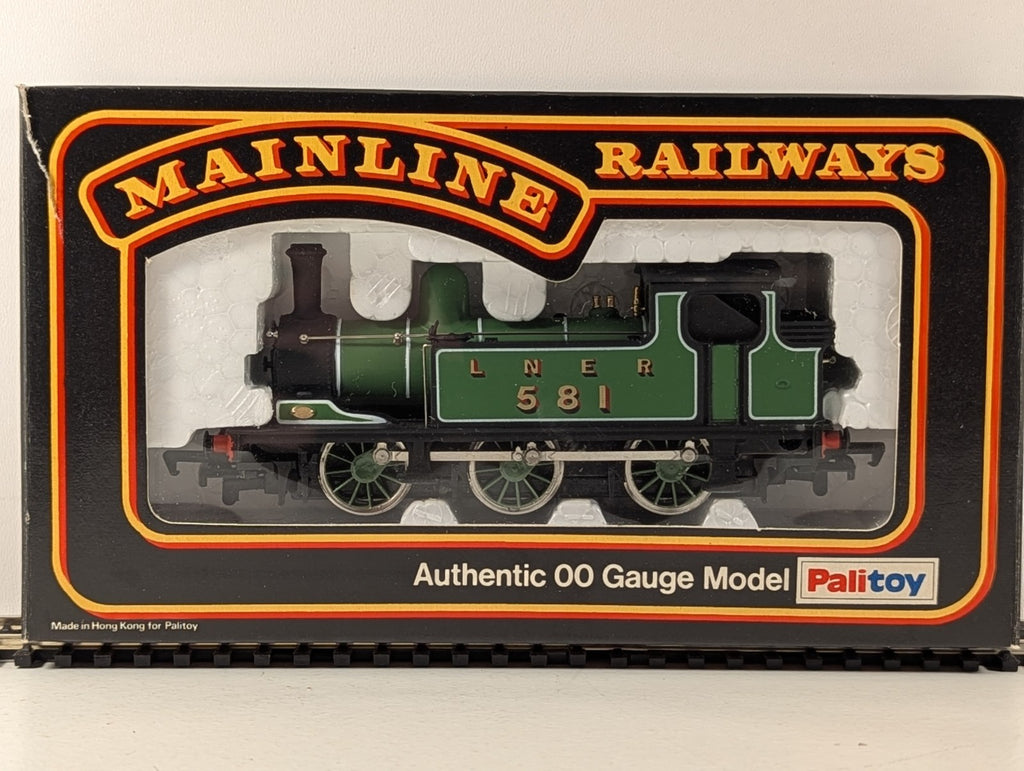 Mainline OO Gauge LNER Class J72 0-6-0T 581 Tank Locomotive