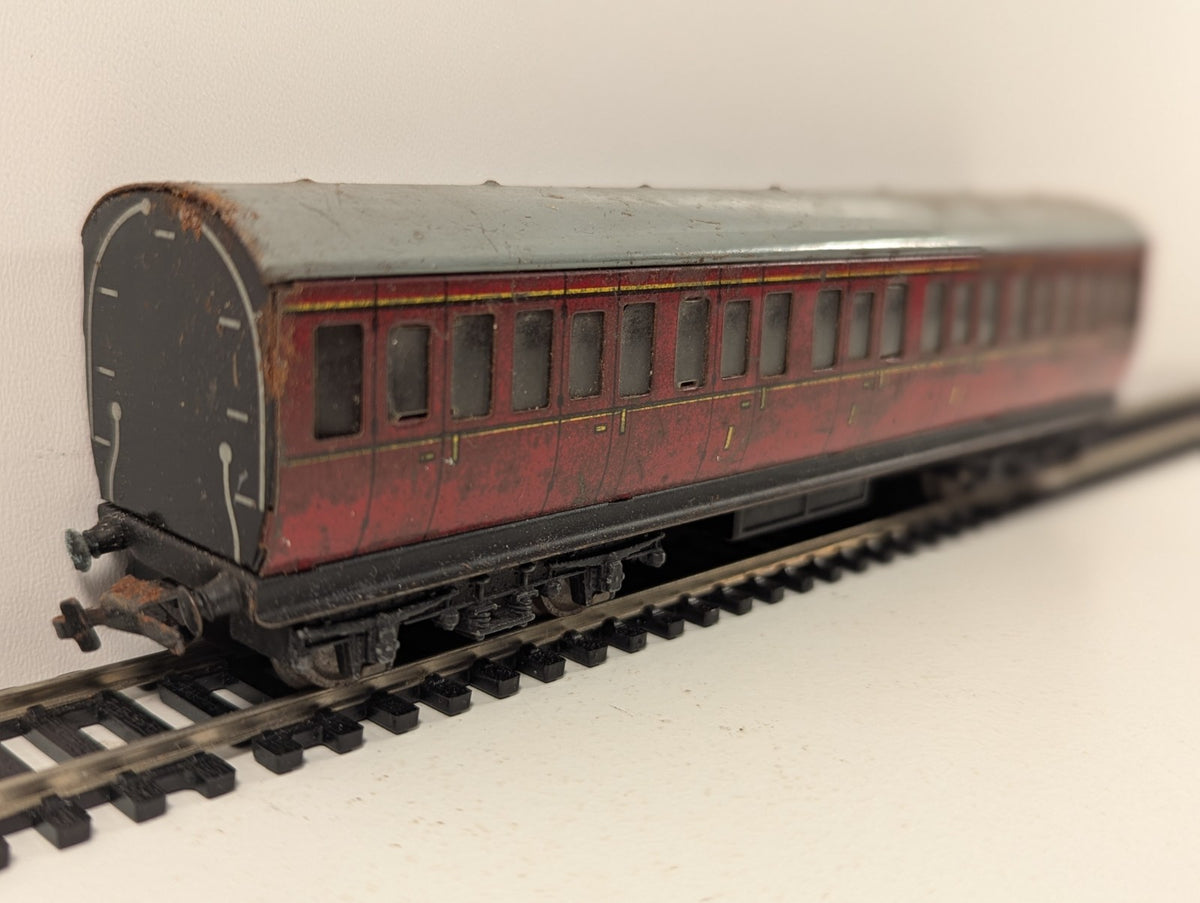 Hornby Dublo OO Gauge Tinplate Suburban Passenger Coach