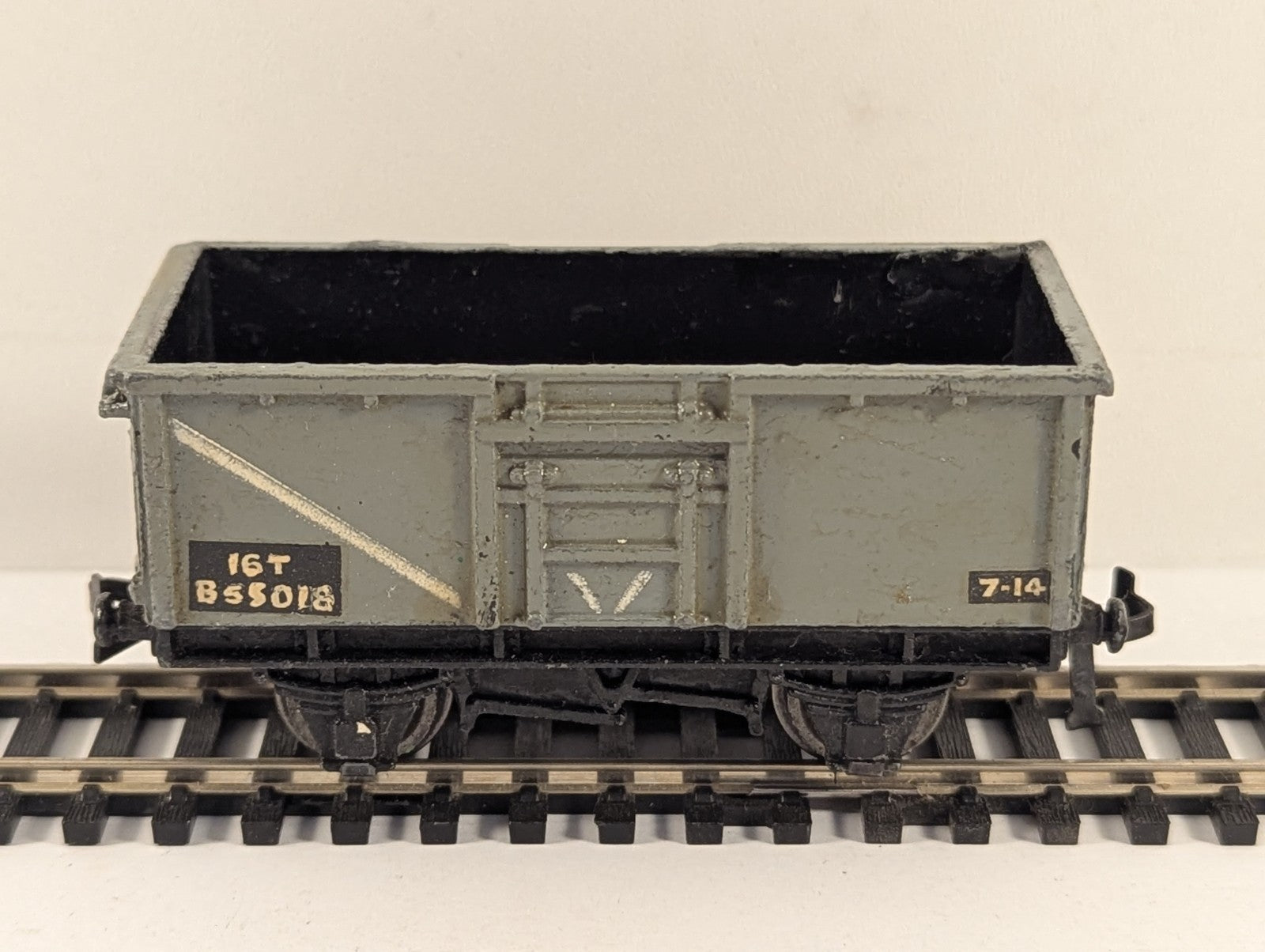 Hornby Dublo OO Gauge 16 Ton Mineral Wagon