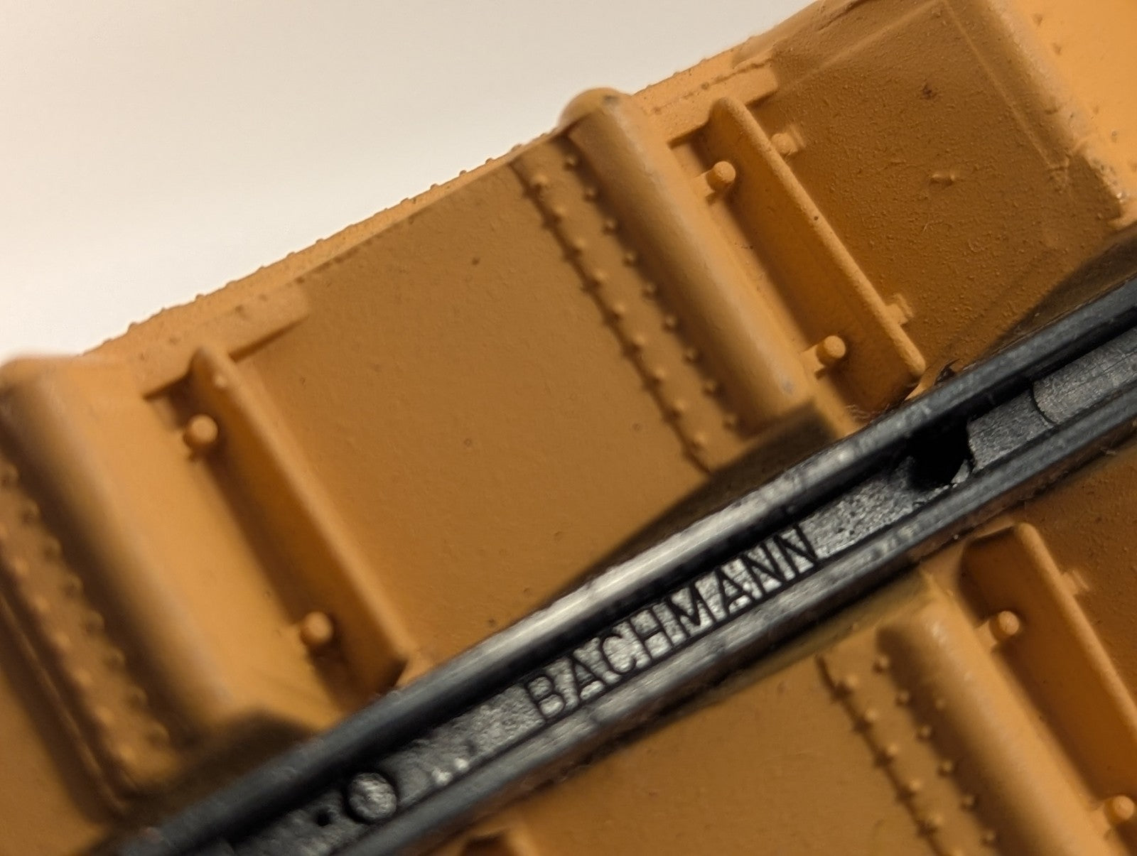 Bachmann HO Gauge Morrison-Knudsen 3-Bay Hopper Wagon Goods Wagon MKIX 750