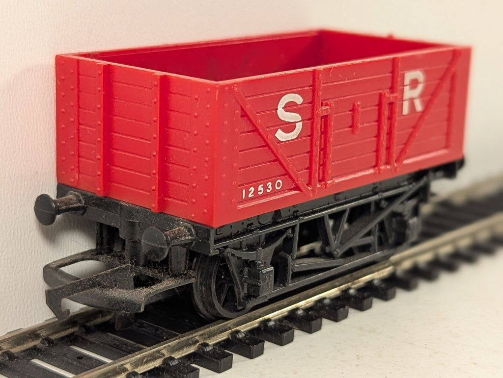Tri-ang OO Gauge SR 5-Plank Open Wagon Goods Wagon 12530 SR Red