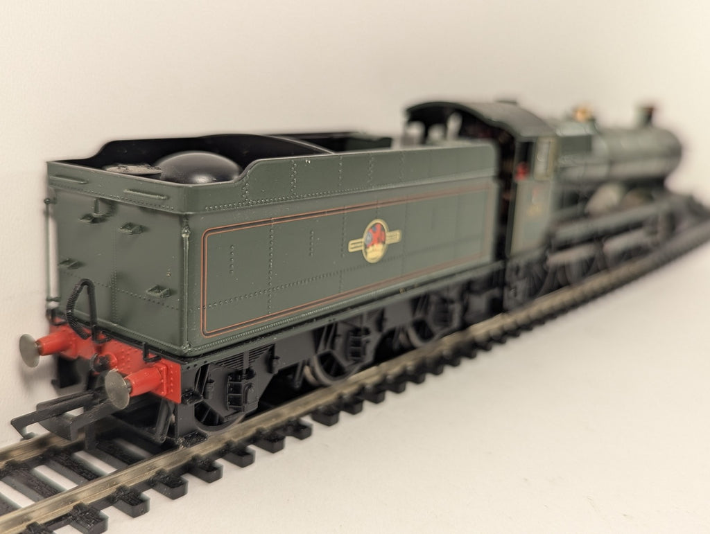 Hornby OO Gauge Grange Class 'Overton Grange' Steam Locomotive 6879 BR Green