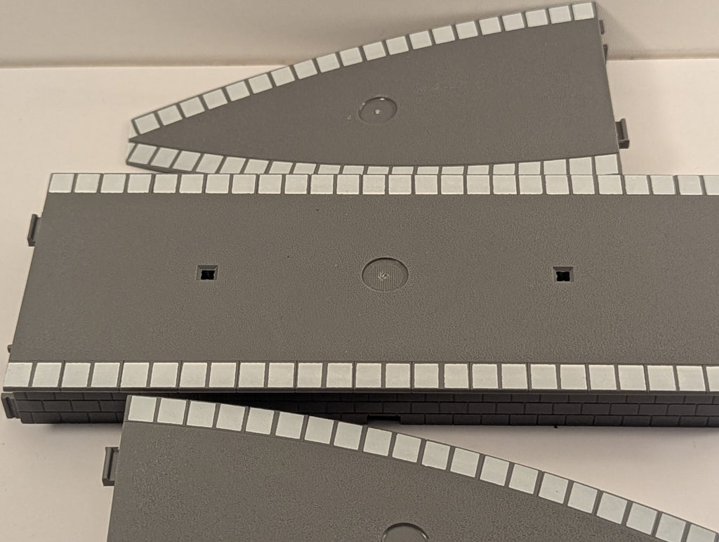 Hornby OO Gauge Station Platform Sections 1 Straight 2 Ramps
